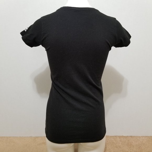 Reebok shirt Small skull & barbell crossbones graphic rainbow Pride goth punk - Picture 3 of 8